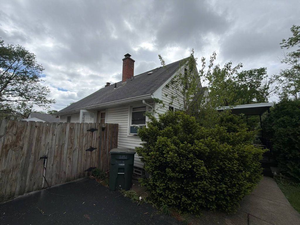 Photo of 3454 Beulah Rd, Columbus, OH 43224 (MLS # 11742202)