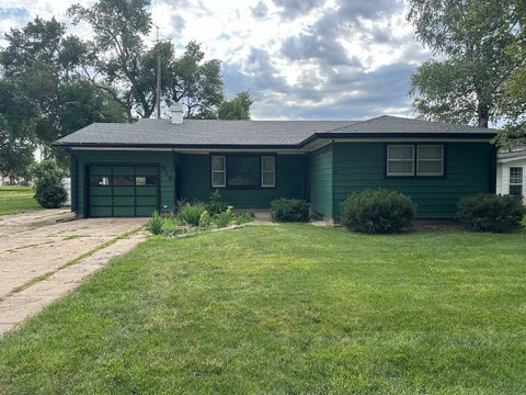Photo of 910 Thompson St, Chester, NE 68327 (MLS # 11841918)