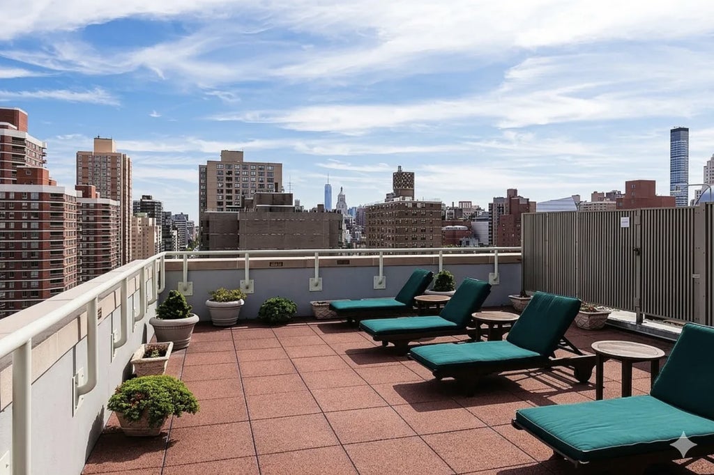 Photo of 250 East 30th Street #6D, New York, NY 10016 (MLS # 11849954)