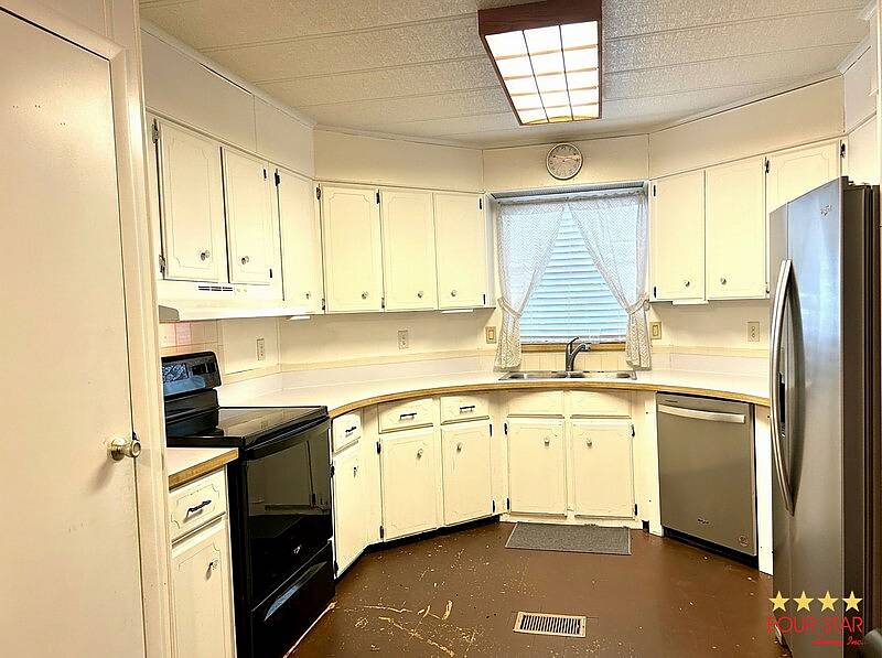 Photo of 6425 Lakewood Drive #B, Ocala, FL 34472 (MLS # 11866571)