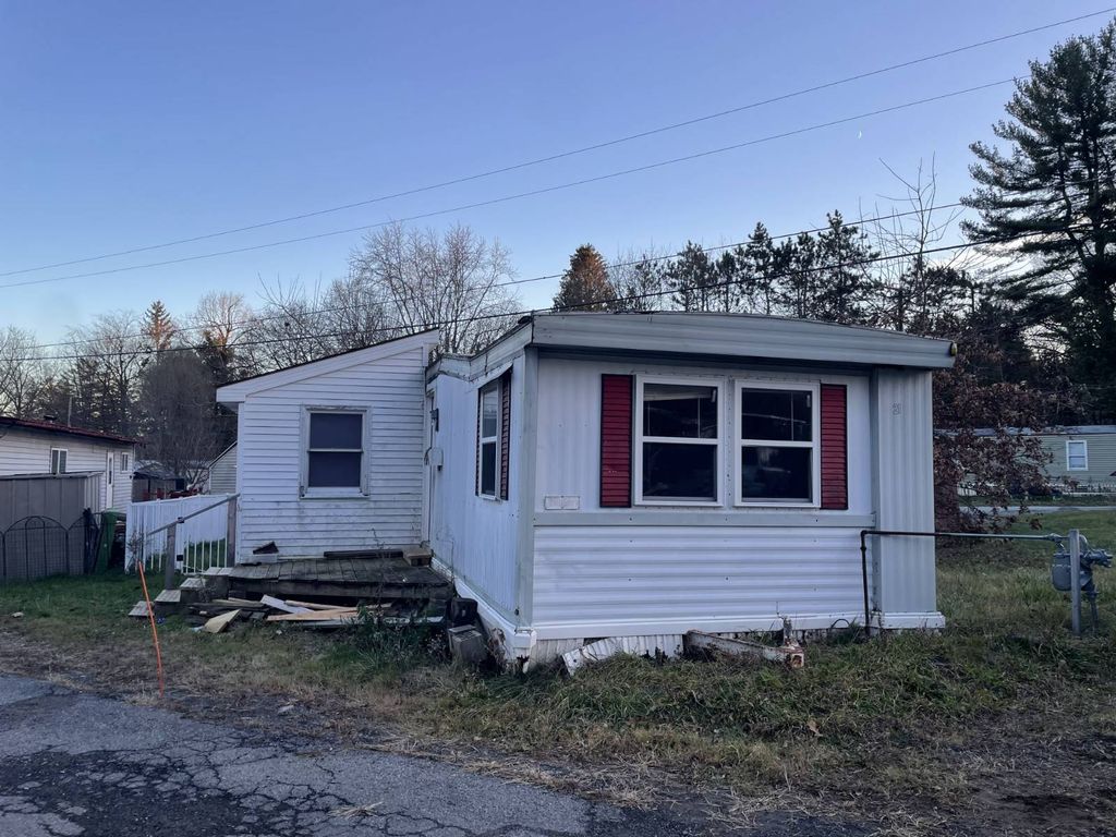 Photo of 413 Saratoga Road #21, Glenville, NY 12302 (MLS # 11678223)