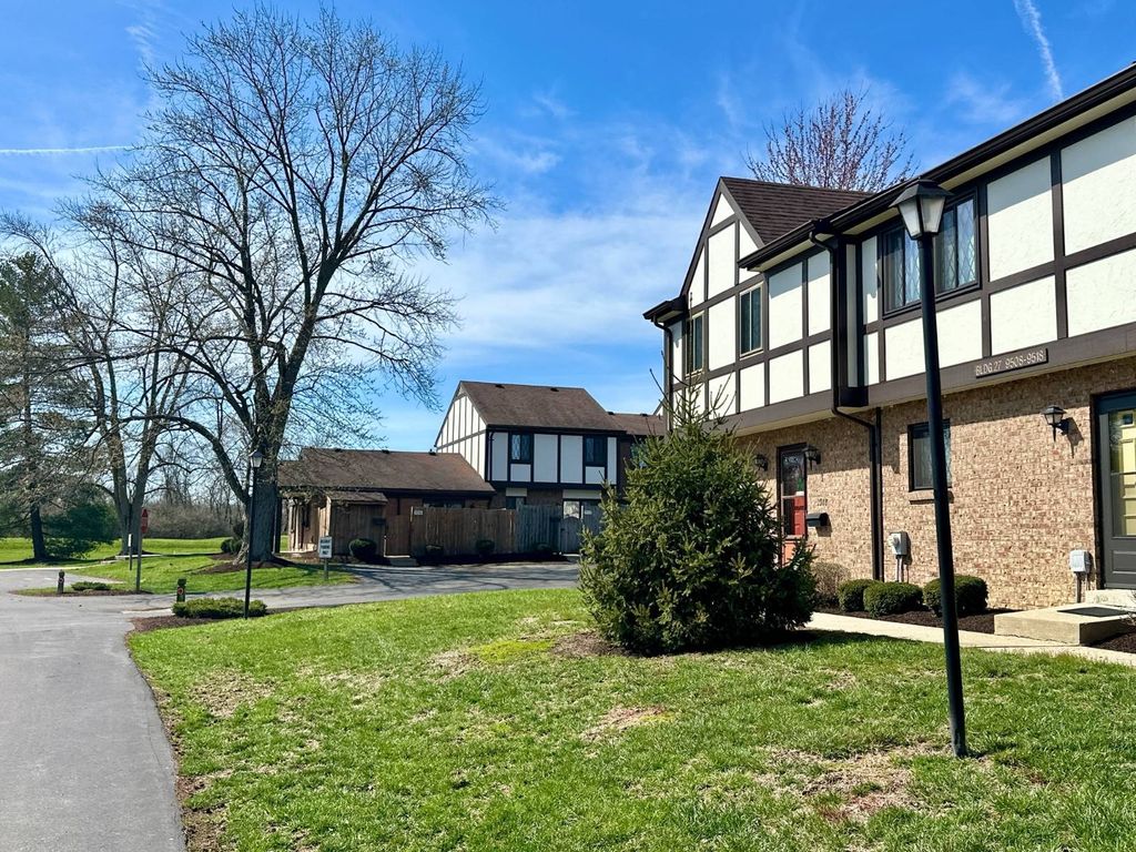 Photo of 9514 Haddington Ct, Cincinnati, OH 45251 (MLS # 11621454)