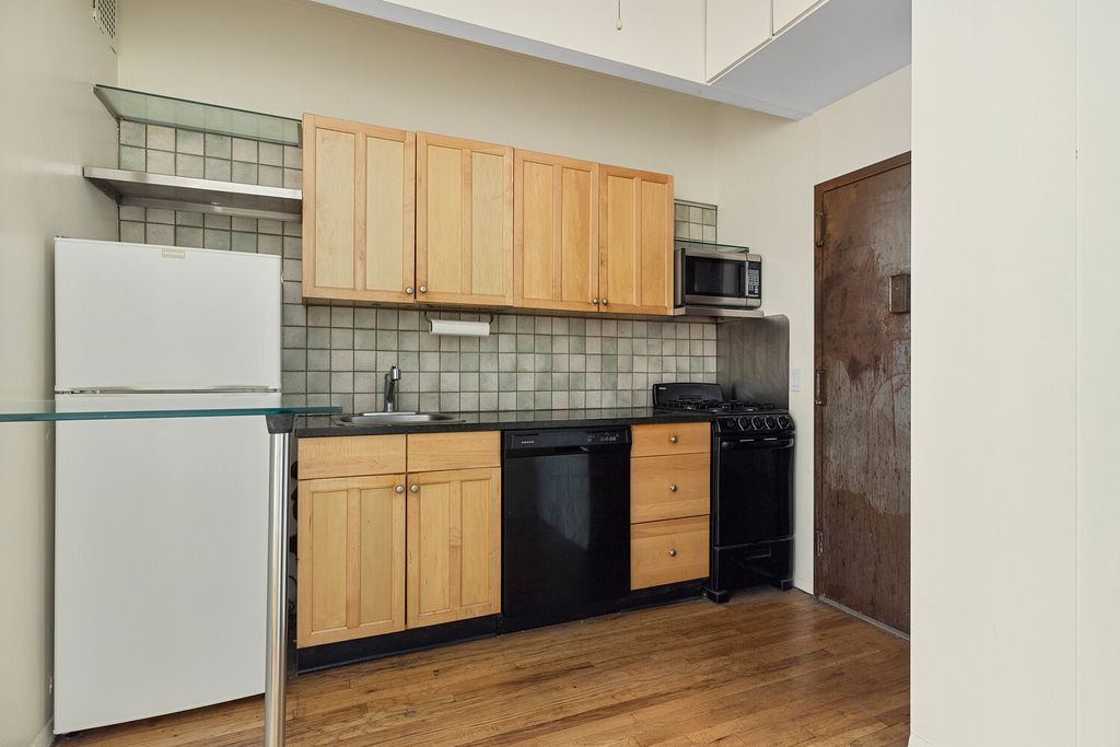 Photo of 359 West 30th Street #2B, New York, NY 10001 (MLS # 11588948)