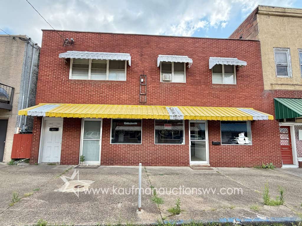 Photo of 517 Elk St, Gassaway, WV 26624 (MLS # 11924939)