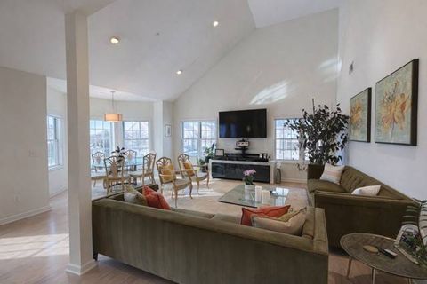 Photo of 52 Autumn Dr, PLAINVIEW, NY 11803 (MLS # 11666163)