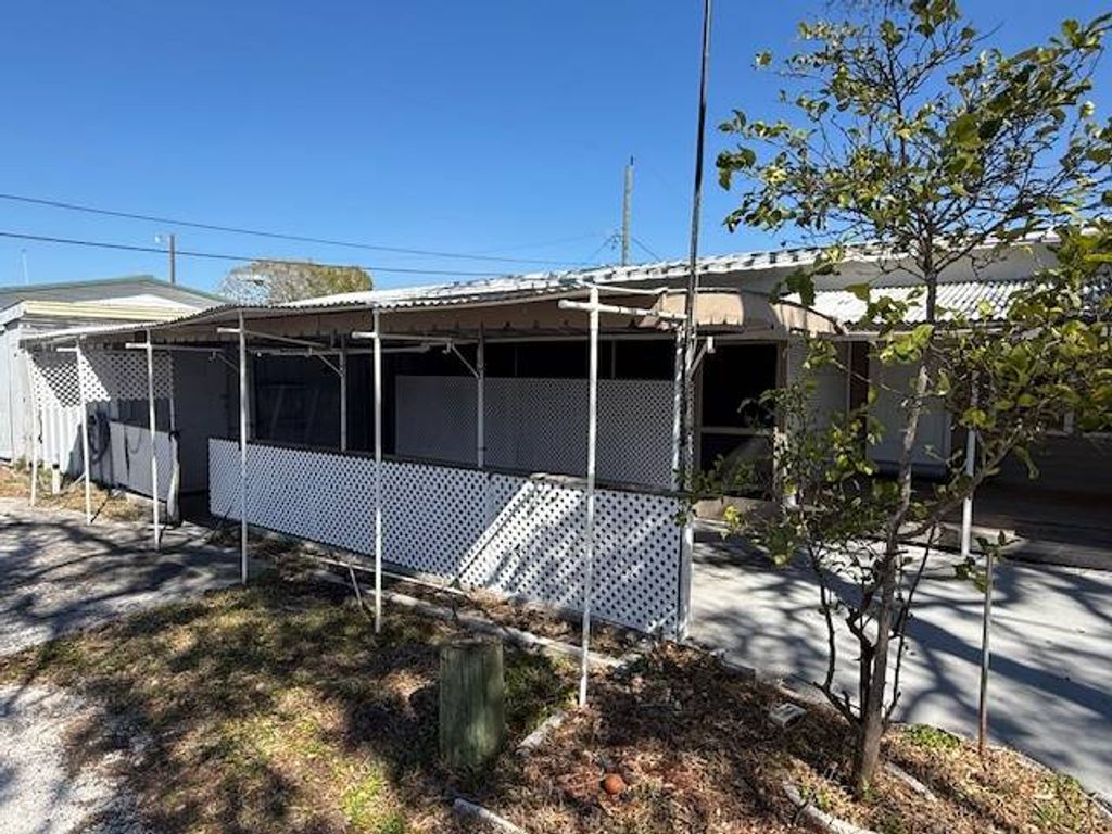 Photo of 200 Fun Avenue, Bradenton, FL 34208 (MLS # 11652231)