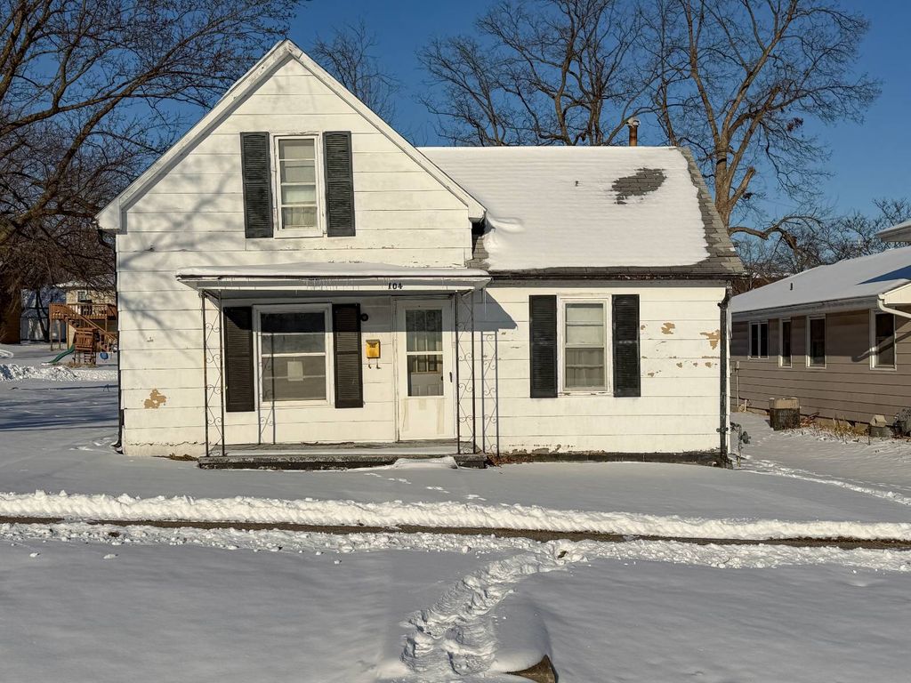 Photo of 104 W Curtis, Marceline, MO 64658 (MLS # 11636364)