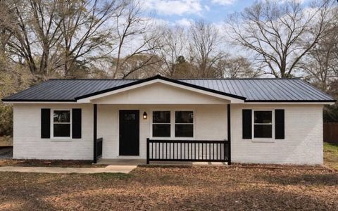 Photo of 8 Cedar Drive, Camden, AL 36726 (MLS # 11678461)