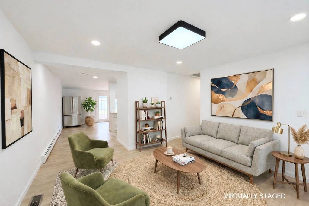 Photo of 40 Island Street, Plainview, NY 11803 (MLS # 11679846)