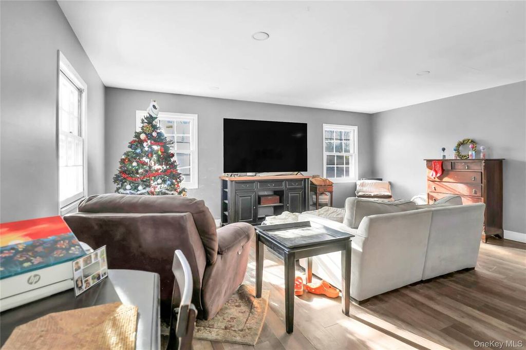 Photo of 11 Seward Lane, Stony Brook, NY 11790 (MLS # 11620602)