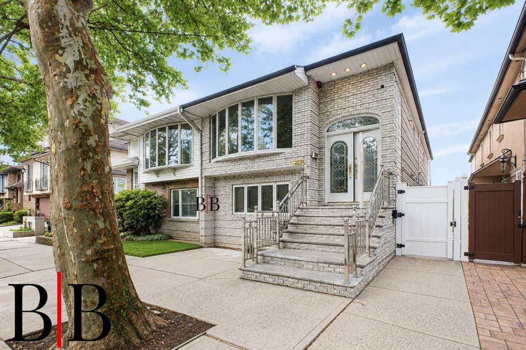 Photo of 2230 National Drive, Brooklyn, NY 11234 (MLS # 11927914)