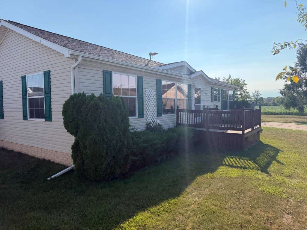 Photo of 3945 Raisin Gln, Monroe, MI 48161 (MLS # 11931310)