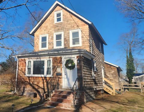 Photo of 243 Locust Avenue, Babylon, NY 11702 (MLS # 11615519)