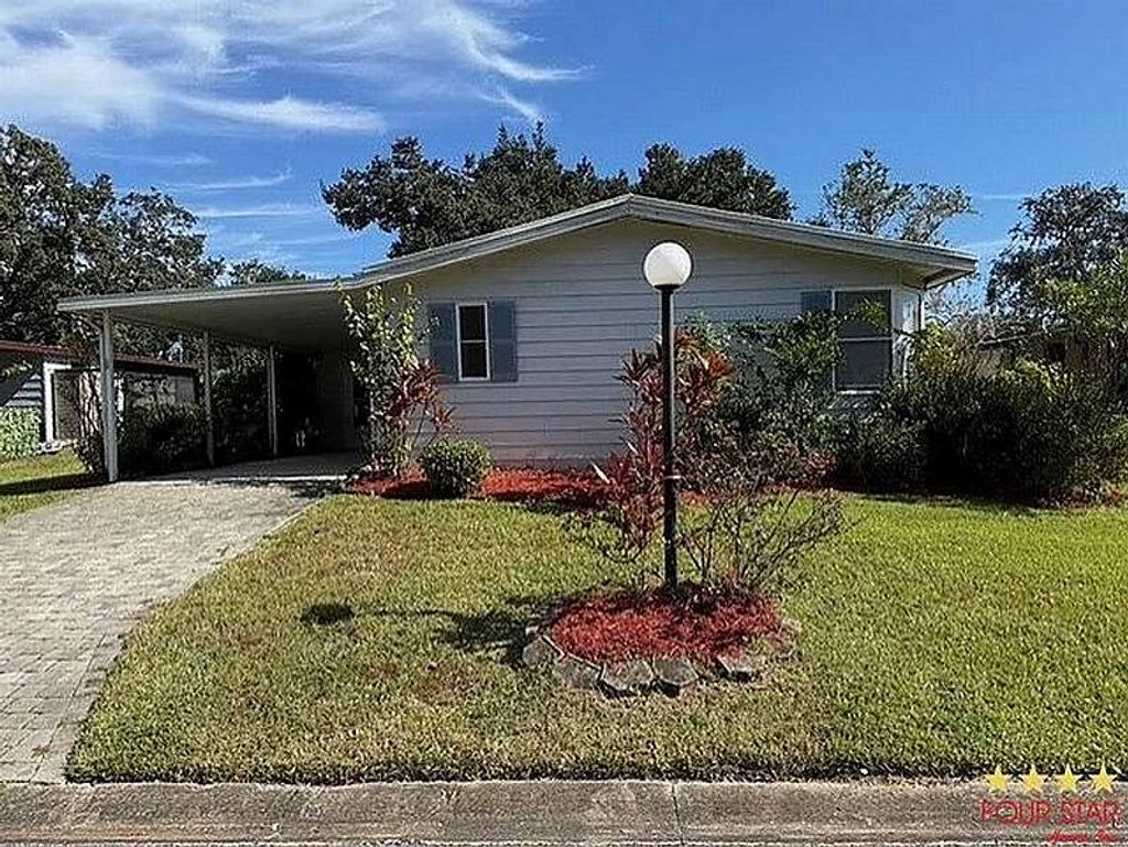 Photo of 19 Horseshoe Falls, Ormond Beach, FL 32174 (MLS # 11742648)