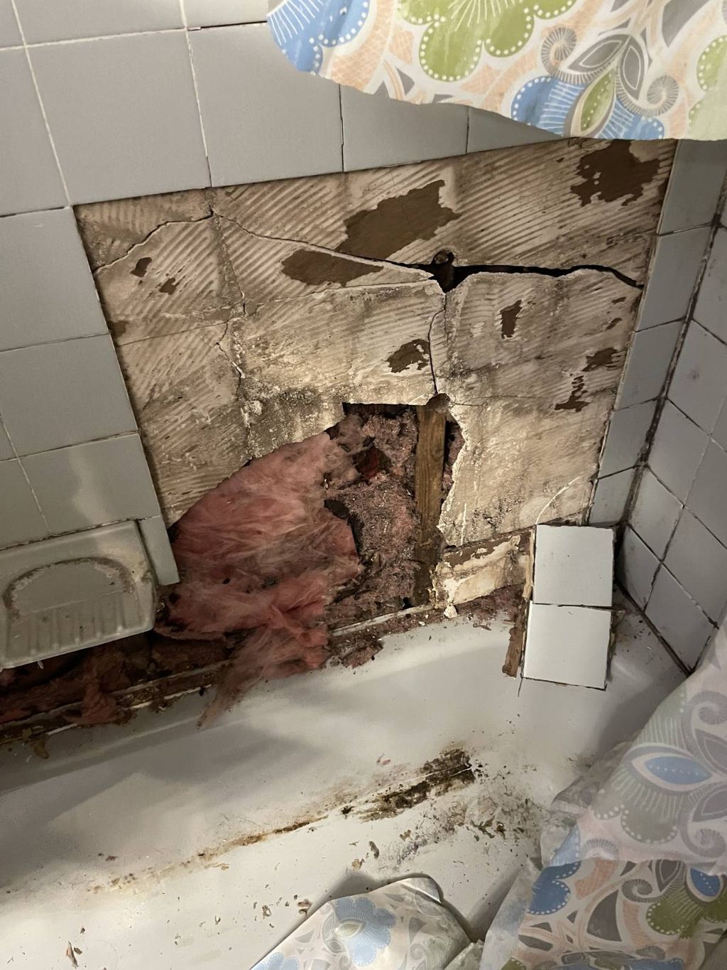 Photo of 6 Pembroke Rd, Washingtonville, NY 10992 (MLS # 11650924)