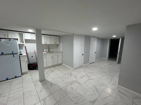 Photo of 681 Rhinelander Ave #B, Bronx, NY 10462 (MLS # 11656284)