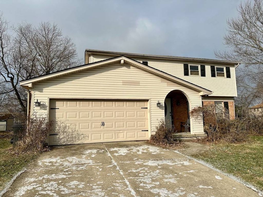 Photo of 965 Rustic Ct, Monroe, OH 45050 (MLS # 11622451)