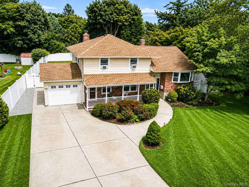 Photo of 25 Dudley Lane, Kings Park, NY 11754 (MLS # 11933124)