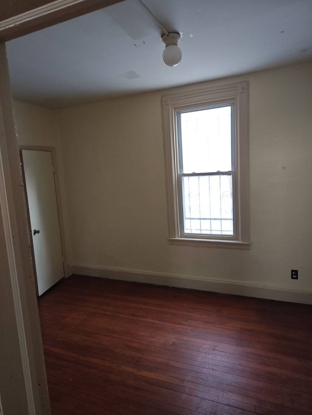 Photo of 118 Winter Avenue #1st Floor, Staten Island, NY 10301 (MLS # 11636623)