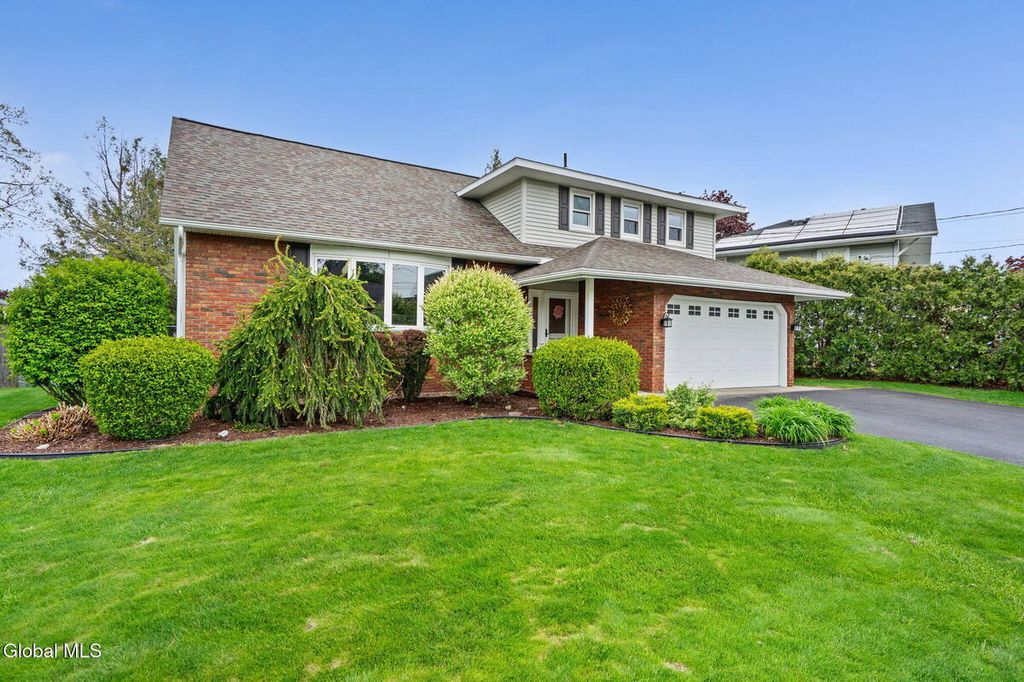 Photo of 4 Colomba Drive, Rotterdam, NY 12306 (MLS # 11775630)