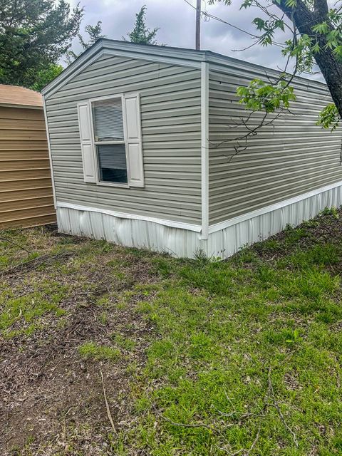 Photo of 48 Bill Lane, Sherman, TX 75090 (MLS # 11692590)