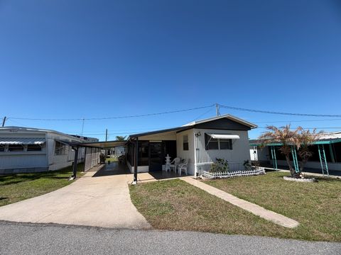 Photo of 525 Empire Ave, Lakeland, FL 33815 (MLS # 11678355)