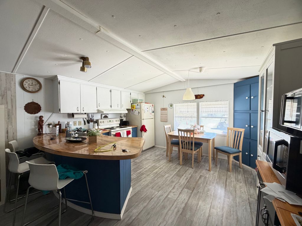 Photo of 525 Empire Ave, Lakeland, FL 33815 (MLS # 11678355)