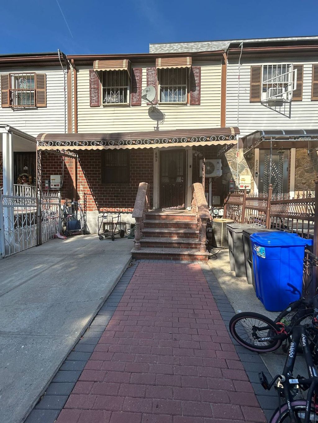 Photo of 653 E 158 St, Bronx, NY 10456 (MLS # 11586017)