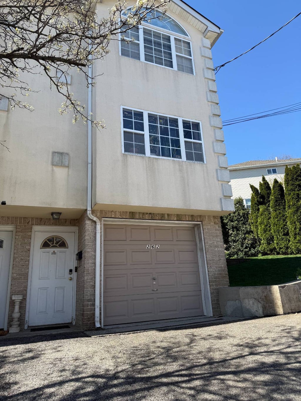 Photo of 262 Ward Ave, Staten Island, NY 10304 (MLS # 11689011)