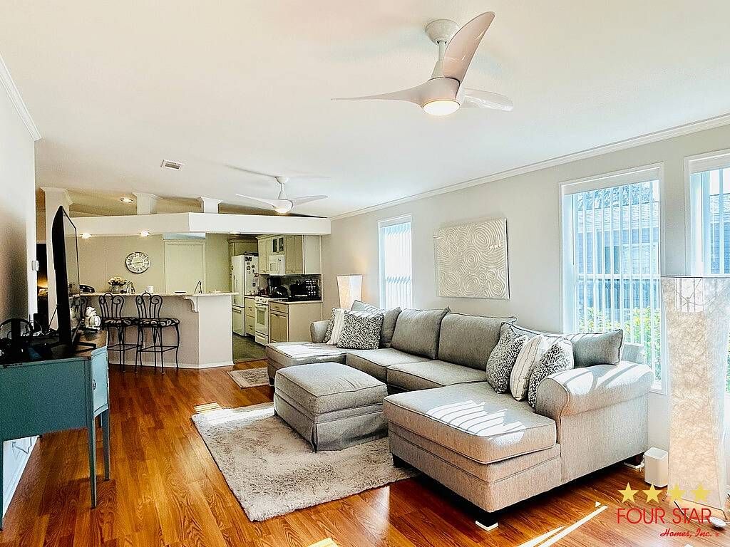 Photo of 108 Park Lane #2024, Leesburg, FL 34788 (MLS # 11650967)