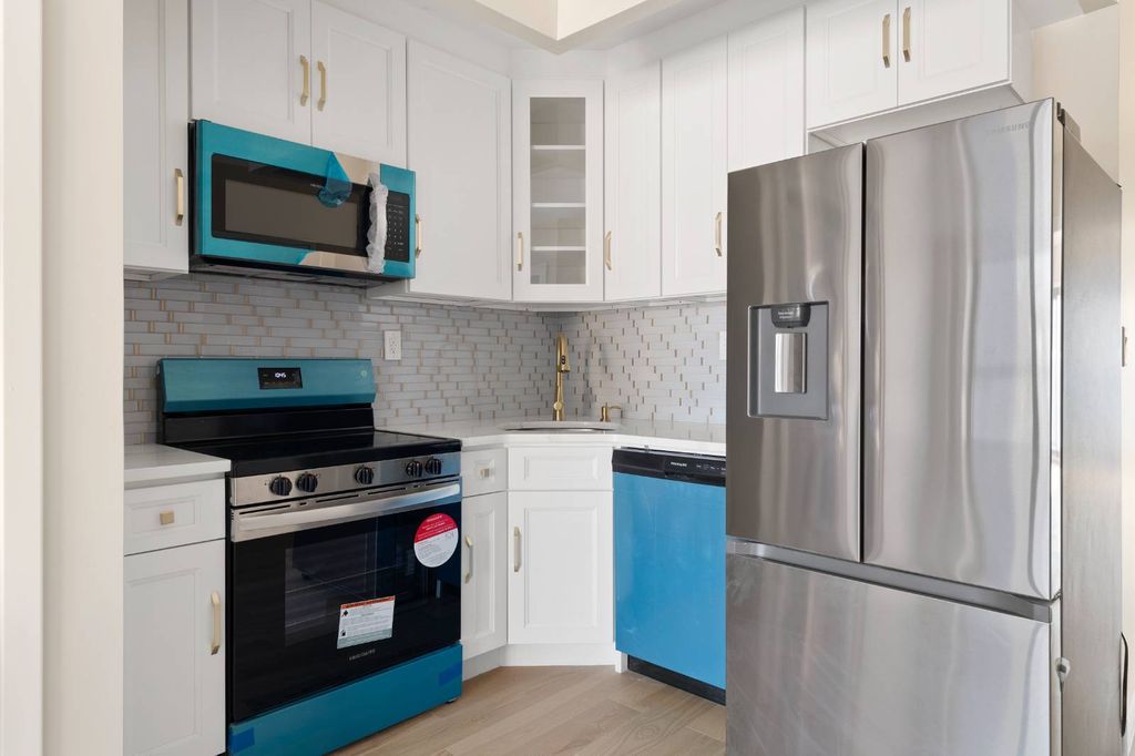 Photo of 458 Decatur St #3, Brooklyn, NY 11233 (MLS # 11641670)