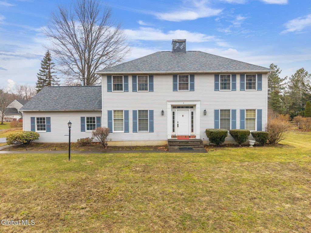 Photo of 2 Georgian Terrace, Colonie, NY 12211 (MLS # 11680762)