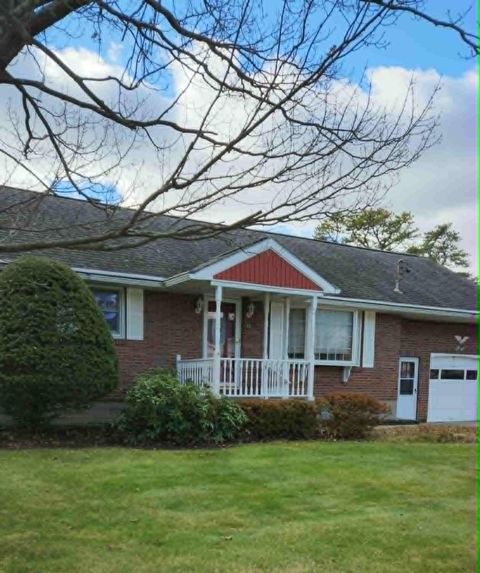 Photo of 53 Niskayuna St, Rotterdam, NY 12306 (MLS # 11612390)