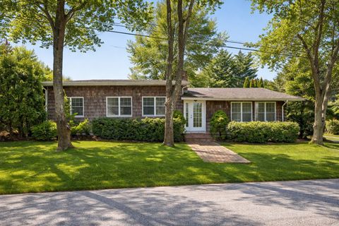 Photo of 2 Brookside Avenue, BELLPORT VILLAGE, NY 11713 (MLS # 11653925)