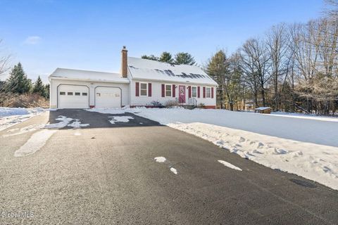 Photo of 2 Norland Court, Wilton, NY 12866 (MLS # 11617441)