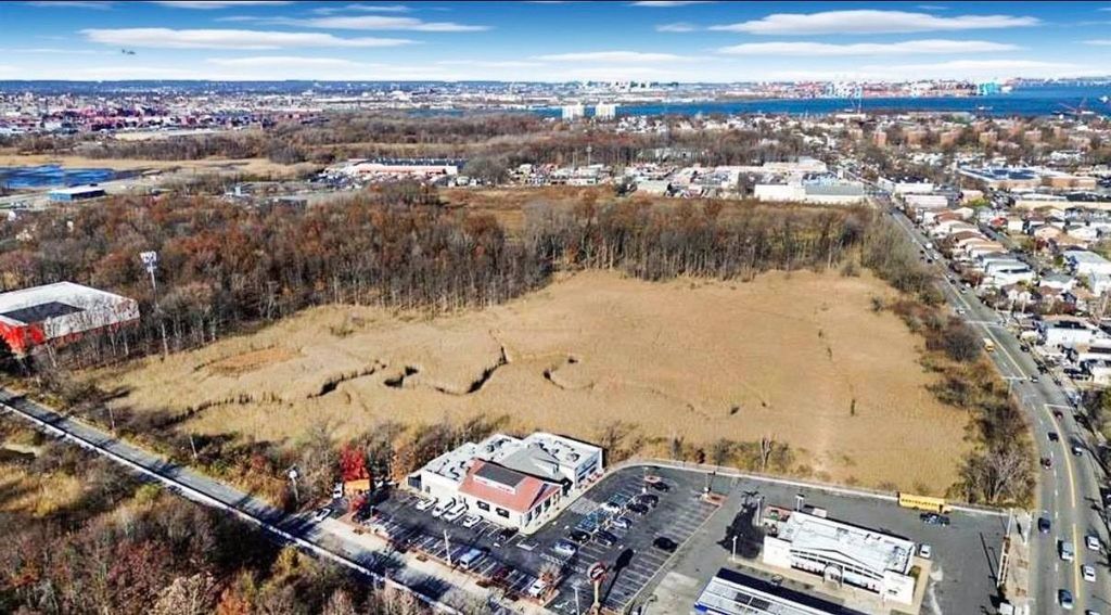 Photo of 1105 Goethals N Rd, Staten Island, NY 10303 (MLS # 11620392)