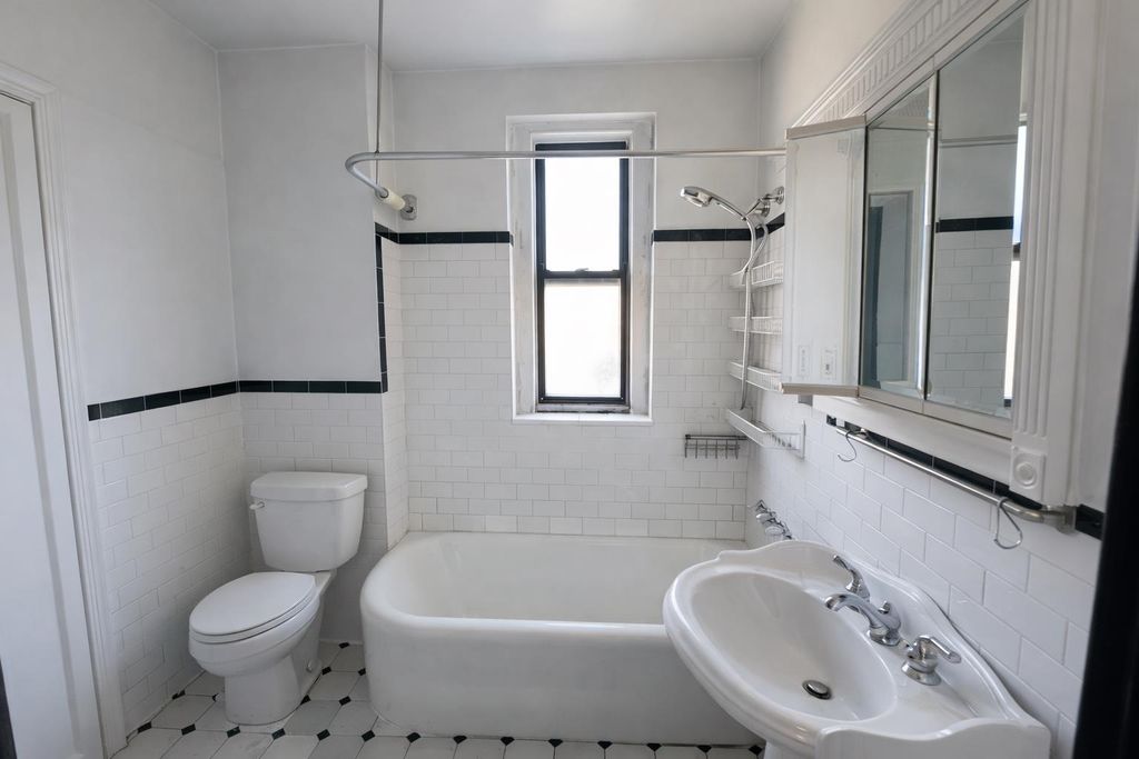 Photo of 1825 Riverside Drive #5B, New York, NY 10034 (MLS # 11639551)