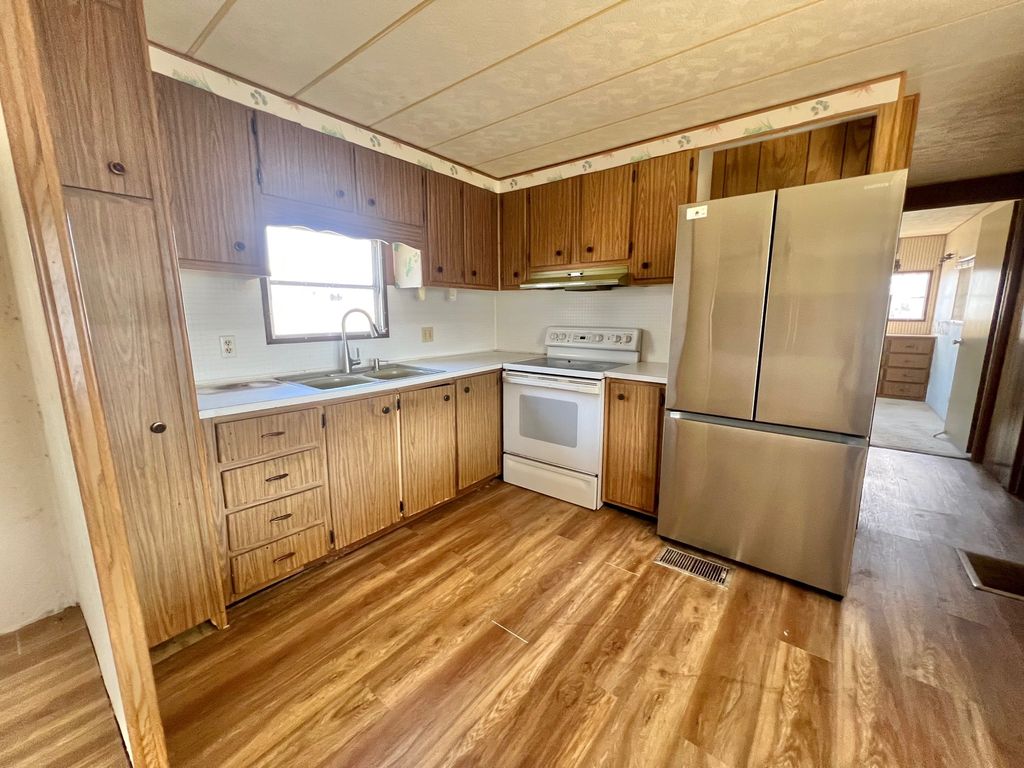 Photo of 5305 Algeria Ct, Bradenton, FL 34207 (MLS # 11650754)