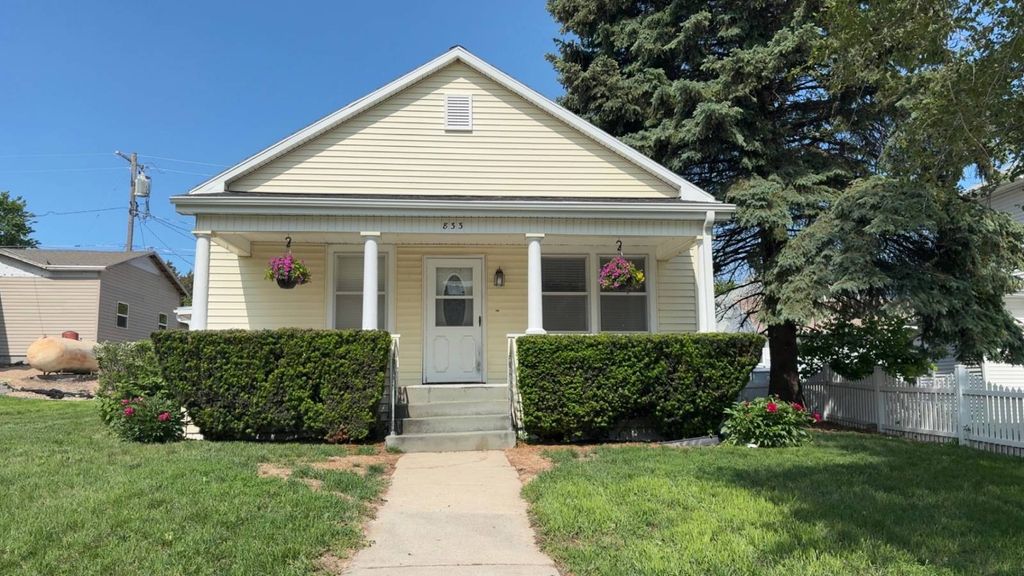 Photo of 833 S 9th Ave, Broken Bow, NE 68822 (MLS # 11653959)