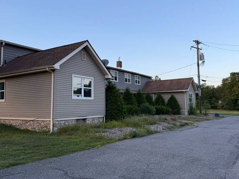 Photo of 881 Burlingham Rd #1, Pine Bush, NY 12566 (MLS # 11601582)