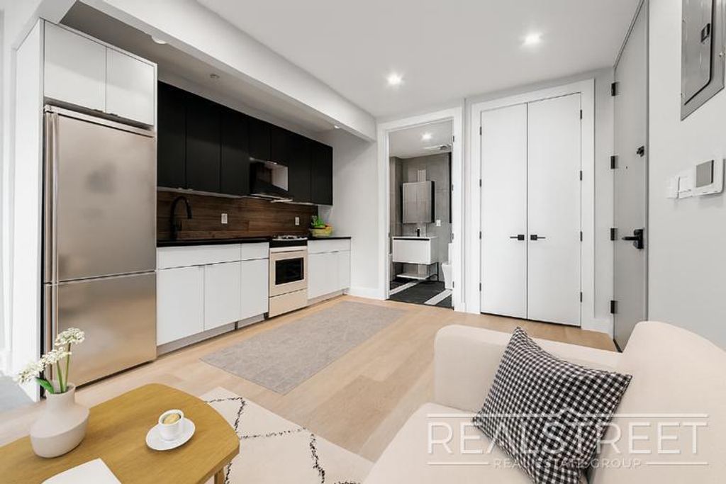 Photo of 1244 New York Avenue #3A, Brooklyn, NY 11203 (MLS # 11608551)