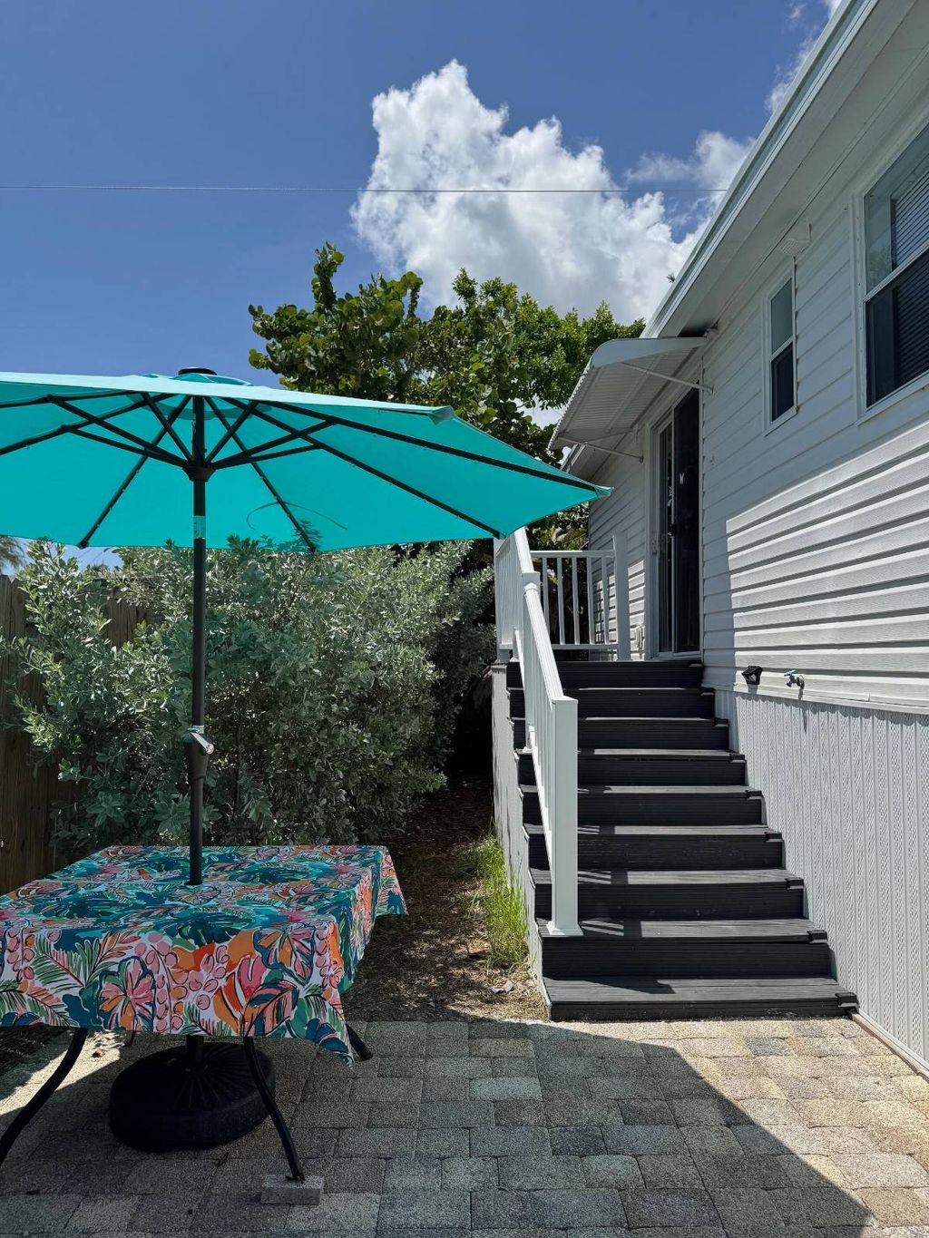 Photo of 1119 Periwinkle Way #111, Sanibel, FL 33957 (MLS # 11642162)