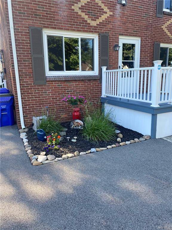 Photo of 78 Kirkwood Dr, Buffalo, NY 14224 (MLS # 11835045)