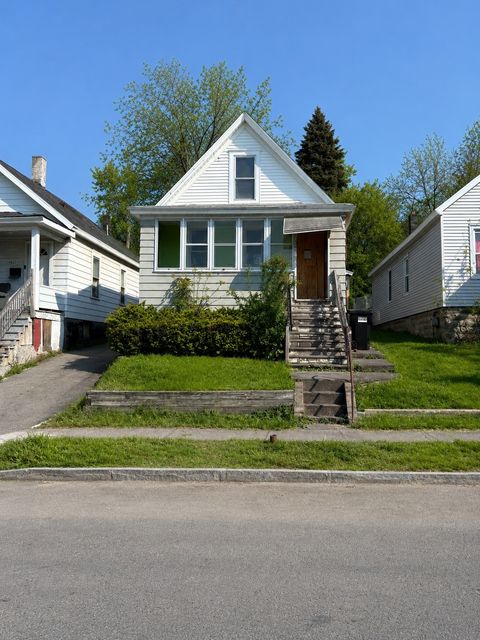 Photo of 1421 Burnet Ave, Syracuse, NY 13206 (MLS # 11778500)