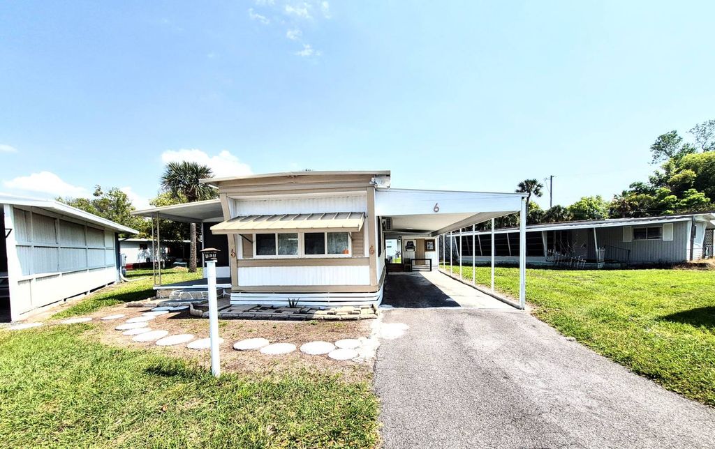 Photo of 325 Rosedale Ave #6, Saint Cloud, FL 34769 (MLS # 11681134)