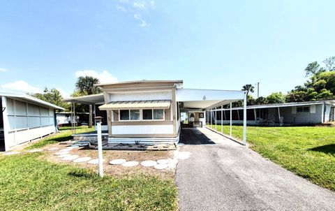 Photo of 325 Rosedale Ave #6, Saint Cloud, FL 34769 (MLS # 11681134)