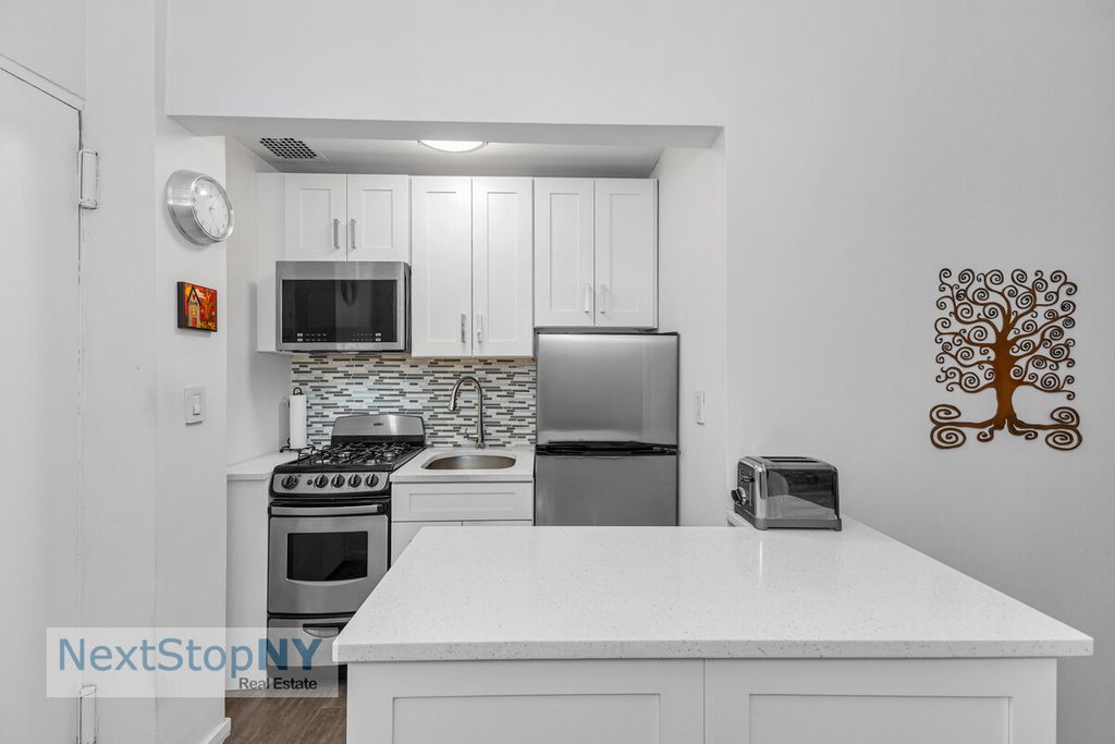 Photo of 425 East 78th Street #3A, New York, NY 10021 (MLS # 11662915)