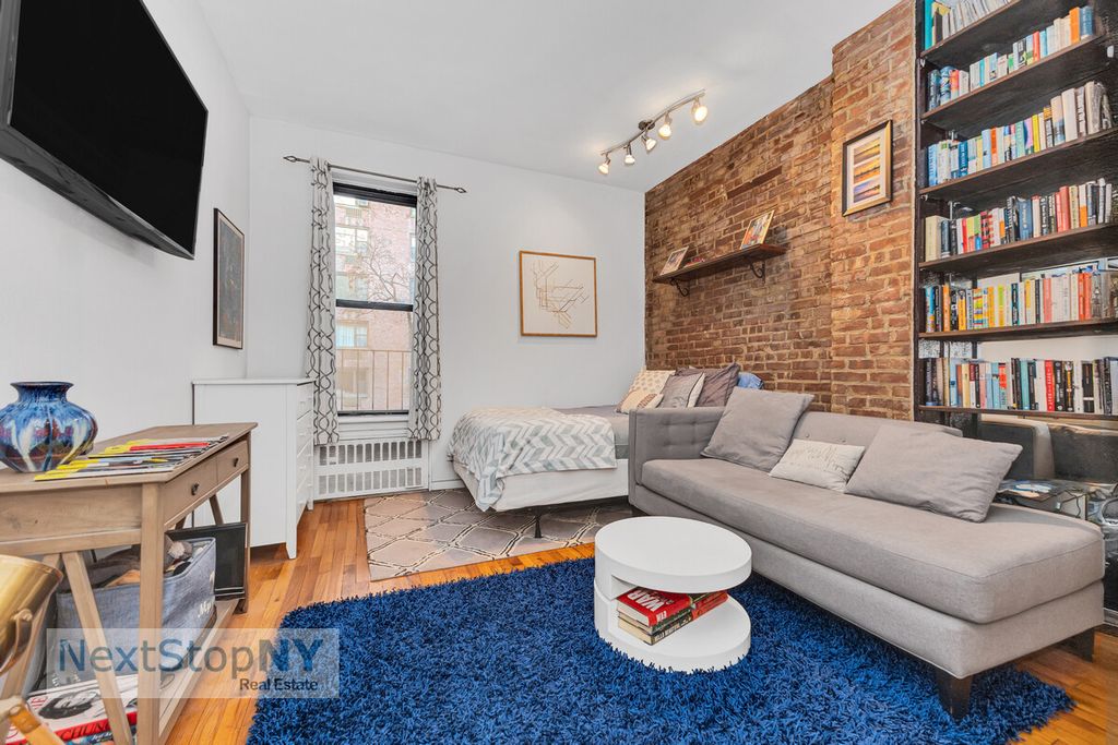 Photo of 425 East 78th Street #3A, New York, NY 10021 (MLS # 11662915)