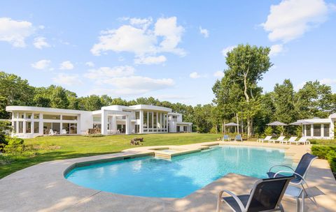 Photo of 147 Old Northwest Road, East Hampton, NY 11937 (MLS # 11654700)