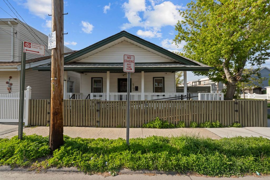 Photo of 6702 Almeda Ave, Arverne, NY 11692 (MLS # 11742210)